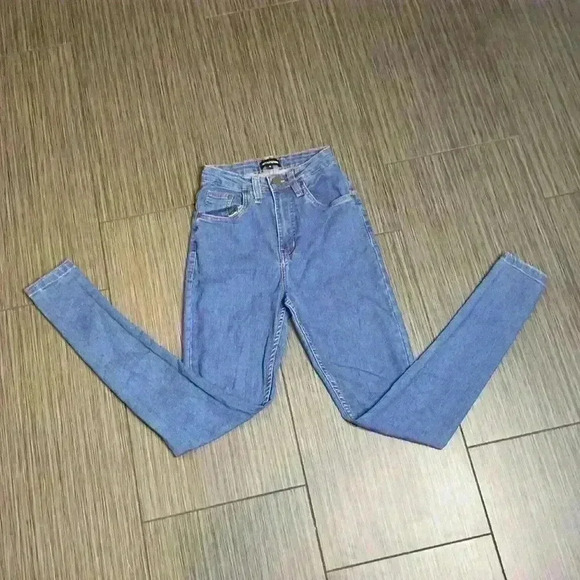 Pretty Little Thing Women's Blue Medium Wash High Rise Denim Skinny Jeans Size 6 - Picture 7 of 8